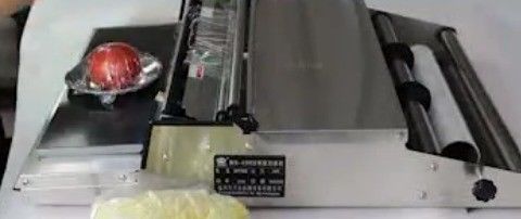 スーパーマーケット クリップフィルム包装機 PET PVC POF PE PP収縮フィルムのカット機