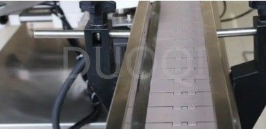 化学産業用 自動丸いボトルラベル付け機械
