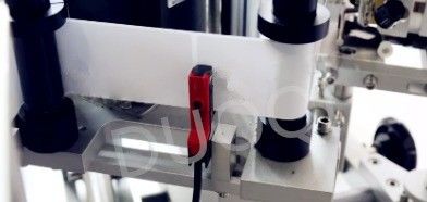 化学産業用 自動丸いボトルラベル付け機械